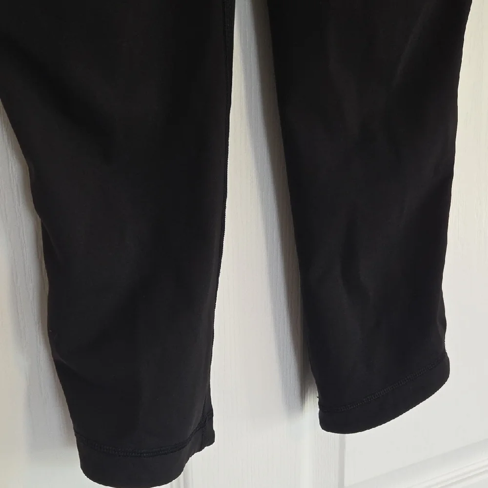 Lululemon Black Cropped Leggings